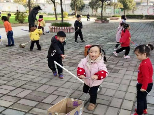 丁堰幼儿园开展自制户外活动器材展示交流活动(图3)